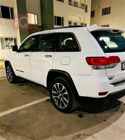 جیپ گراند شیرۆکی